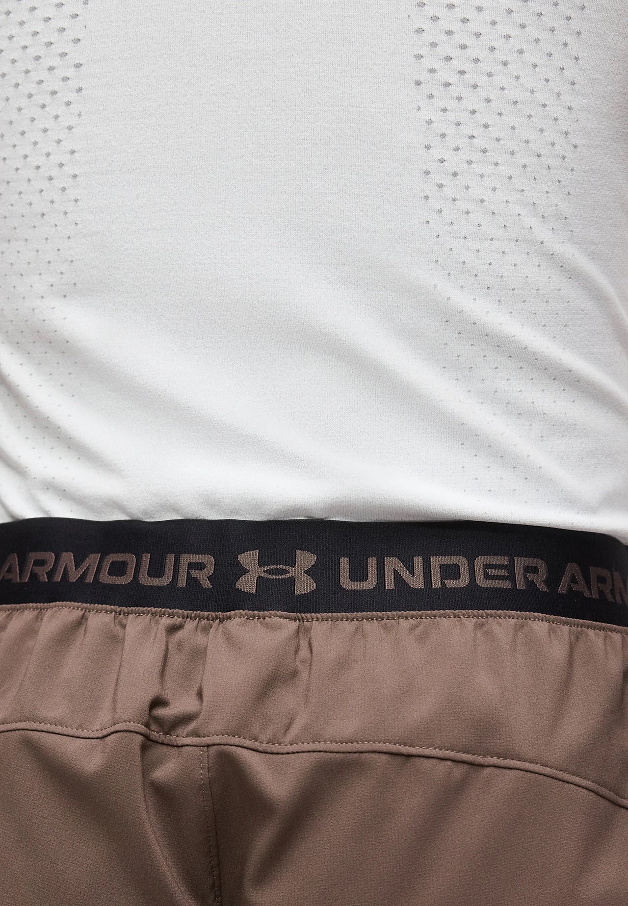 UA Vanish Wven Short 2.0 6in